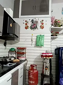 Best-Couple online show from February 19, 3:57 am