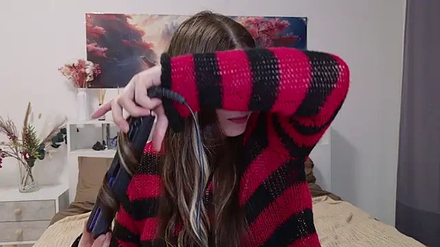 Nellie Medina online show from October 30, 8:20 pm