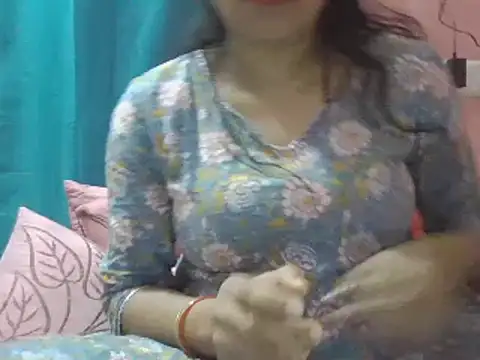 Hot-shanvi online show from March 21, 12:40 am