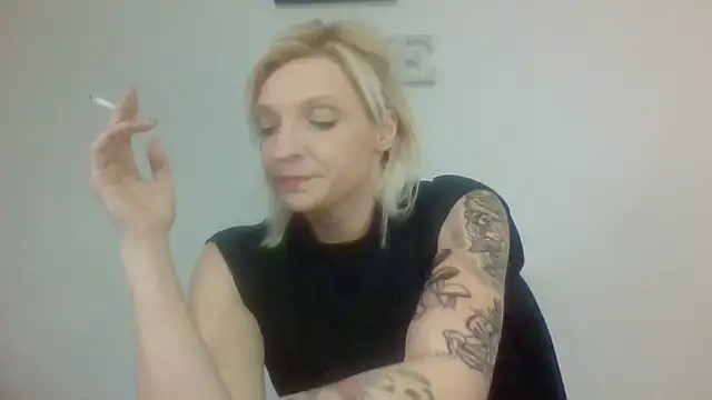 Snapshot of MegaVanyBunny chatting on December 29, 10:47 pm MegaVanyBunny online show from December 29, 10:47 pm