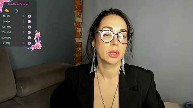 Monica Weiss online show from February 10, 1:35 am