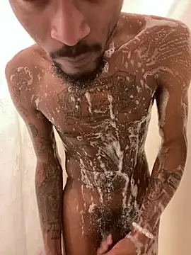 Snapshot of BbcYams chatting on February 3, 8:13 am BbcYams online show from February 3, 8:13 am