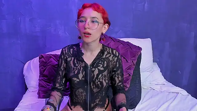 lee Powder online show from January 17, 5:30 pm