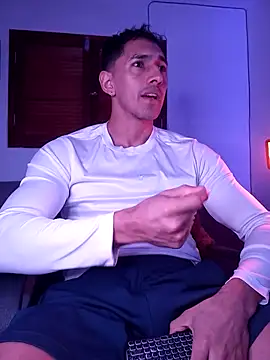 Snapshot of Joylopez_fit chatting on November 16, 2:22 pm Joylopez fit online show from November 16, 2:22 pm