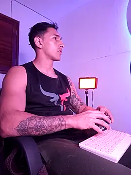 Snapshot of Joylopez_fit chatting on November 22, 1:32 pm Joylopez fit online show from November 22, 1:32 pm