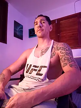 Snapshot of Joylopez_fit chatting on February 16, 11:39 am Joylopez fit online show from February 16, 11:39 am