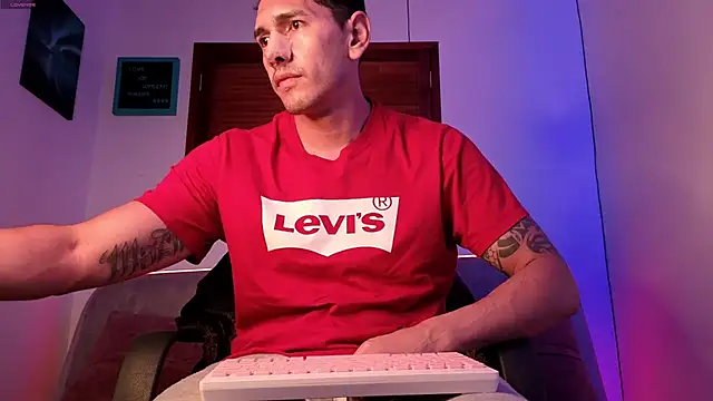 Snapshot of Joylopez_fit chatting on February 20, 12:05 pm Joylopez fit online show from February 20, 12:05 pm