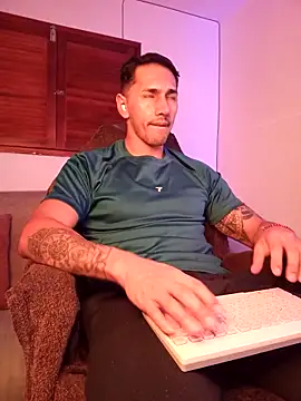 Snapshot of Joylopez_fit chatting on March 15, 5:30 pm Joylopez fit online show from March 15, 5:30 pm