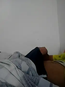 Snapshot of fredfgr chatting on February 14, 1:30 pm fredfgr online show from February 14, 1:30 pm