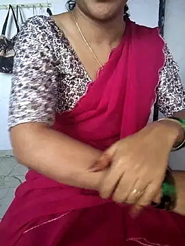 lovelygirl4567 online show from December 19, 5:25 am