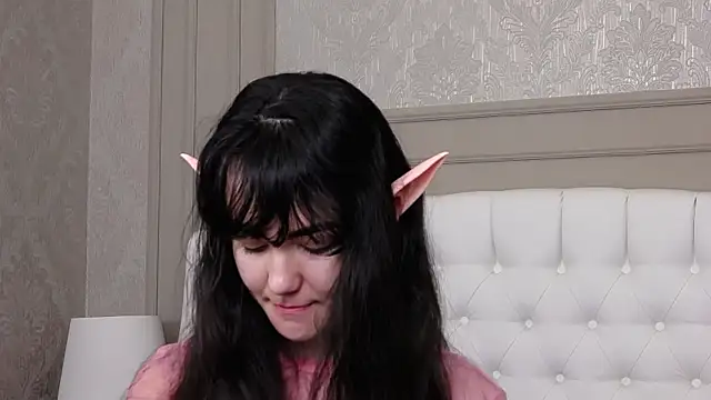 Little  Iris online show from March 9, 4:27 am