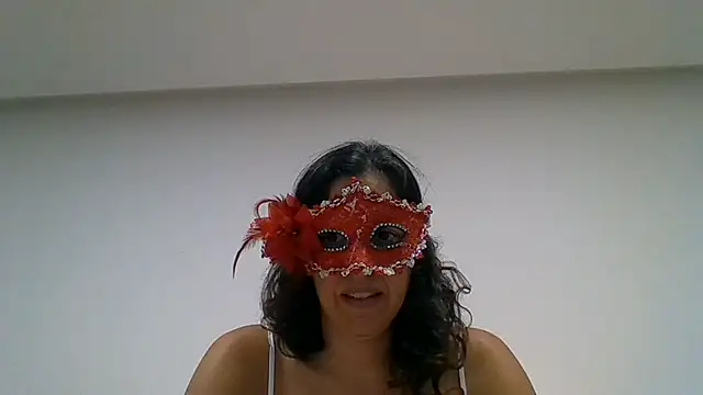 Snapshot of couple-tuga chatting on June 29, 10:43 pm couple-tuga online show from June 29, 10:43 pm