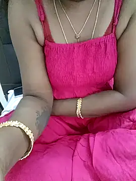 Snapshot of Tamil_Vishalini chatting on February 6, 4:21 am Tamil Vishalini online show from February 6, 4:21 am