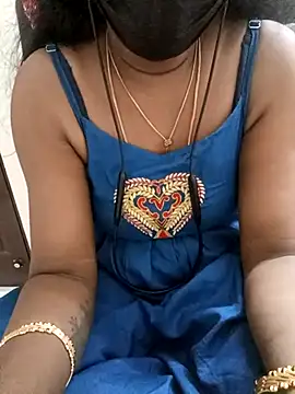 Snapshot of Tamil_Vishalini chatting on February 16, 4:53 pm Tamil Vishalini online show from February 16, 4:53 pm