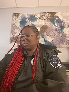 Snapshot of DamnBubbles chatting on February 9, 3:53 am DamnBubbles online show from February 9, 3:53 am