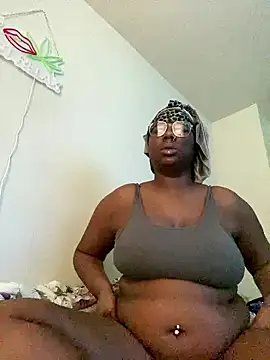 Snapshot of DamnBubbles chatting on January 10, 3:03 pm DamnBubbles online show from January 10, 3:03 pm