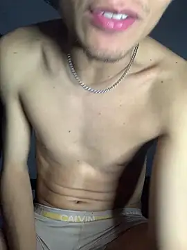 gabrielzinnnn085 online show from December 14, 4:07 am