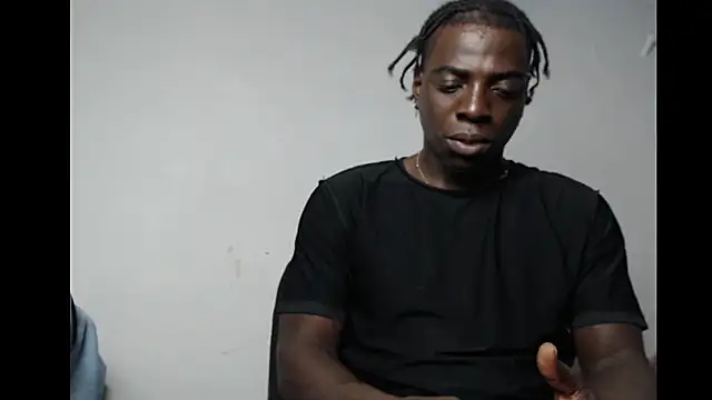 Snapshot of Bigbryson11 chatting on February 28, 6:25 am Bigbryson11 online show from February 28, 6:25 am