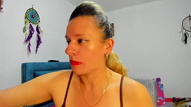 sofi saliva2511 online show from March 21, 1:34 am