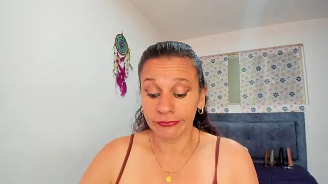 Snapshot of sofi_saliva2511 chatting on February 15, 6:59 pm sofi saliva2511 online show from February 15, 6:59 pm