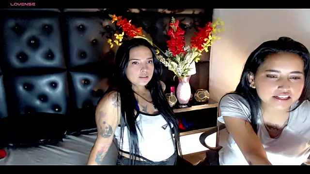 Carolaine01 online show from January 11, 11:35 pm