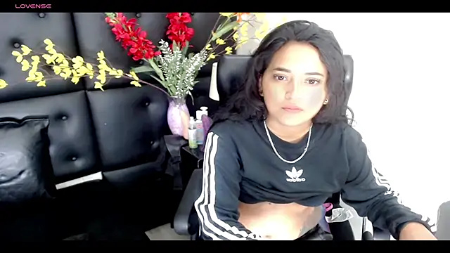 Carolaine01 online show from February 13, 9:17 pm