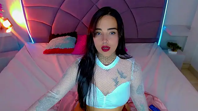 Carolaine01 online show from October 5, 8:07 pm