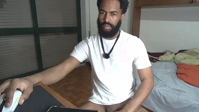 Snapshot of kevi_cocks chatting on April 28, 5:40 pm kevi cocks online show from April 28, 5:40 pm