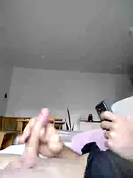 Snapshot of felipe6995 chatting on January 14, 9:09 pm felipe6995 online show from January 14, 9:09 pm