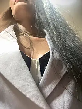 BELLA--26 online show from October 22, 2:06 pm