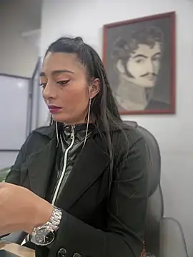 BELLA--26 online show from December 22, 1:52 pm