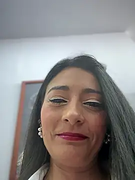 BELLA--26 online show from January 6, 1:48 pm