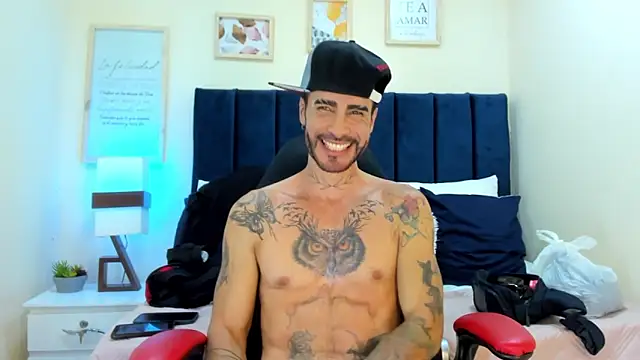 Lancelot Benwick online show from September 8, 8:41 pm