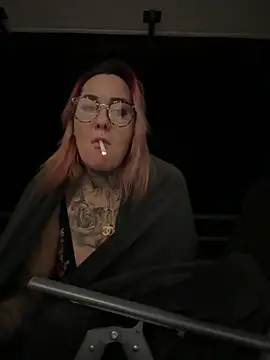 Snapshot of Mia-Fuchs chatting on March 5, 11:38 pm Mia-Fuchs online show from March 5, 11:38 pm