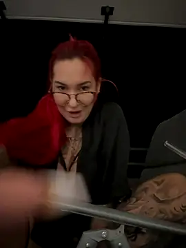 Snapshot of Mia-Fuchs chatting on September 20, 11:28 pm Mia-Fuchs online show from September 20, 11:28 pm