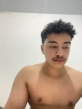 Snapshot of apollinho666 chatting on November 11, 11:05 pm apollinho666 online show from November 11, 11:05 pm