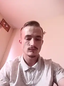 Snapshot of frankthefuck69 chatting on March 3, 7:32 am frankthefuck69 online show from March 3, 7:32 am