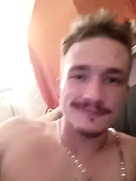 Snapshot of frankthefuck69 chatting on March 5, 5:18 am frankthefuck69 online show from March 5, 5:18 am