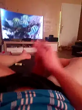 Snapshot of frankthefuck69 chatting on March 5, 9:16 am frankthefuck69 online show from March 5, 9:16 am