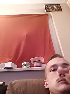 Snapshot of frankthefuck69 chatting on March 6, 12:10 am frankthefuck69 online show from March 6, 12:10 am