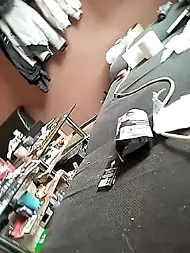 Snapshot of frankthefuck69 chatting on March 11, 7:48 am frankthefuck69 online show from March 11, 7:48 am