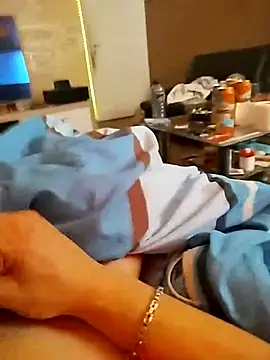 Snapshot of frankthefuck69 chatting on March 13, 8:26 am frankthefuck69 online show from March 13, 8:26 am