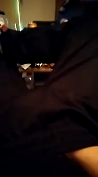 Snapshot of frankthefuck69 chatting on March 13, 9:05 pm frankthefuck69 online show from March 13, 9:05 pm