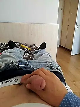 Snapshot of frankthefuck69 chatting on September 30, 11:59 am frankthefuck69 online show from September 30, 11:59 am