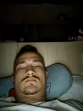 Snapshot of frankthefuck69 chatting on November 12, 9:25 pm frankthefuck69 online show from November 12, 9:25 pm