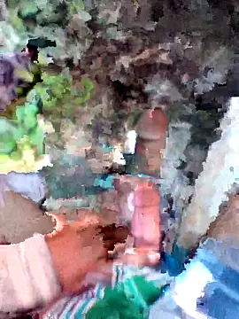 Snapshot of xLoveer chatting on February 4, 3:45 am xLoveer online show from February 4, 3:45 am