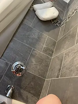 Snapshot of Ucsamiam chatting on April 7, 4:24 am Ucsamiam online show from April 7, 4:24 am