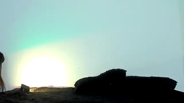 Laurensmith9 online show from October 15, 1:00 pm