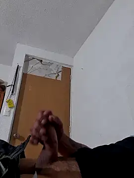 Snapshot of VDorseJHill6 chatting on February 3, 9:14 am VDorseJHill6 online show from February 3, 9:14 am