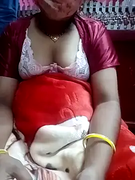 YourHotRandi online show from November 29, 6:33 pm